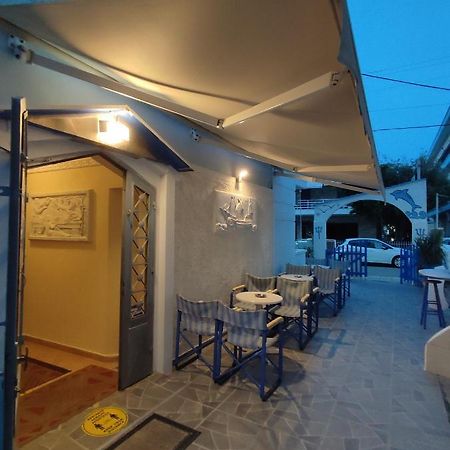 Villa Cosmos Inn Olympiakí Aktí Екстериор снимка