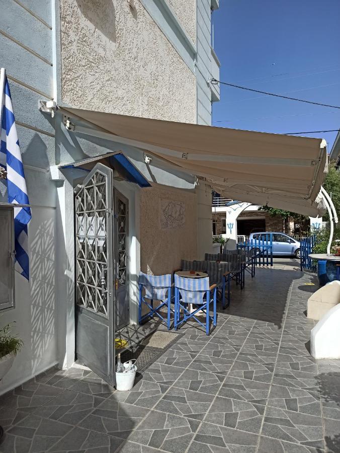 Villa Cosmos Inn Olympiakí Aktí Екстериор снимка