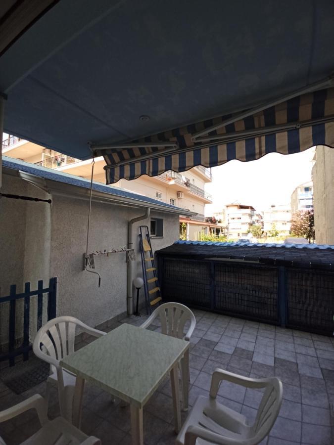 Villa Cosmos Inn Olympiakí Aktí Екстериор снимка